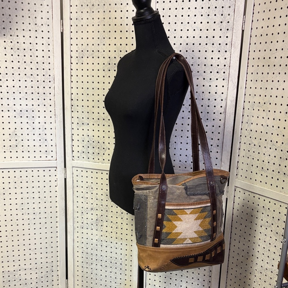 Myra bag